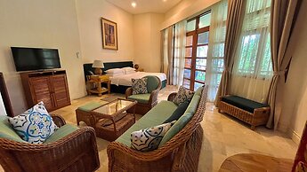 Coco Grove Beach Resort