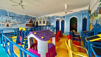 Coco Grove Beach Resort