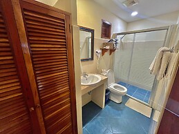 Coco Grove Beach Resort