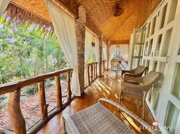 Coco Grove Beach Resort