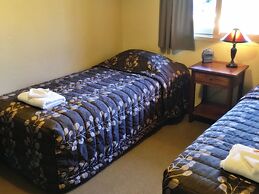 Woodlands Motels and Apartments