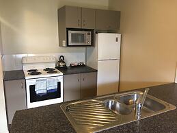 Woodlands Motels and Apartments