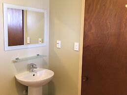 Woodlands Motels and Apartments