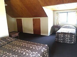 Woodlands Motels and Apartments