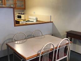 Woodlands Motels and Apartments