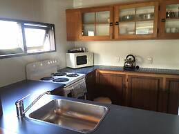 Woodlands Motels and Apartments