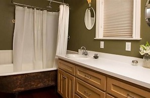 Dunbar House Inn and Event Property