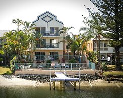 Surfers Riverside Apartments