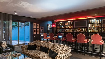 No5 Boutique Art Hotel by Mantis