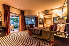 No5 Boutique Art Hotel by Mantis