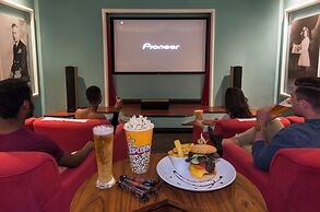 No5 Boutique Art Hotel by Mantis