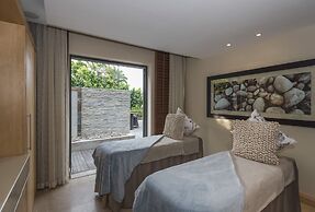 No5 Boutique Art Hotel by Mantis