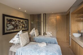 No5 Boutique Art Hotel by Mantis