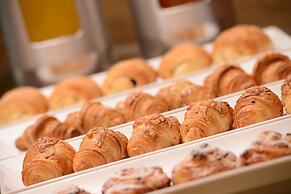 Raouché Arjaan by Rotana