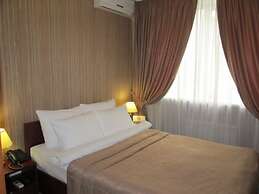 Avtozavodskaya Hotel