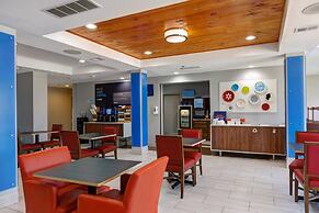Holiday Inn Express Hotel & Suites Shelbyville Indianapolis by IHG