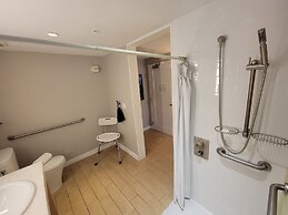 The Landon Bay Harbor - Miami Beach