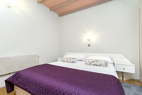 Pansion Zlatna Ribica