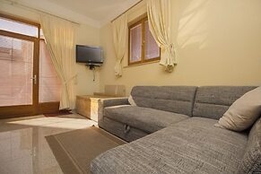 Pansion Zlatna Ribica