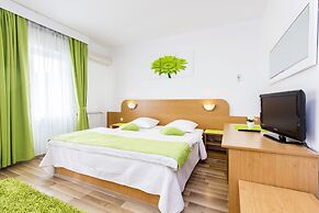 Pansion Zlatna Ribica