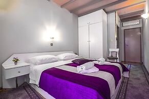 Pansion Zlatna Ribica