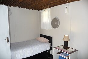 Isinkwe Backpackers Bushcamp