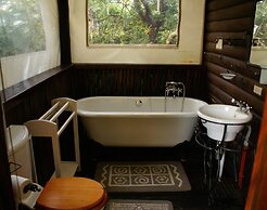 Isinkwe Backpackers Bushcamp