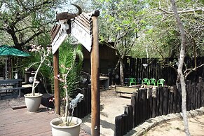 Isinkwe Backpackers Bushcamp