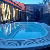 Hotel Sveinbjarnargerdi