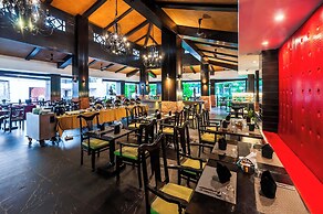 O Hotel Goa, Candolim Beach