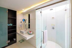 O Hotel Goa, Candolim Beach