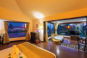 O Hotel Goa, Candolim Beach