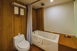 O Hotel Goa, Candolim Beach