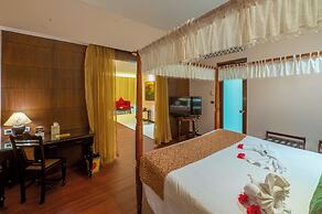 O Hotel Goa, Candolim Beach