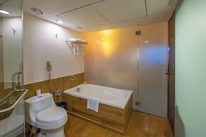 O Hotel Goa, Candolim Beach