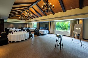 O Hotel Goa, Candolim Beach