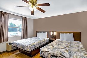 Motel 6 Front Royal, VA