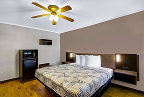 Motel 6 Front Royal, VA