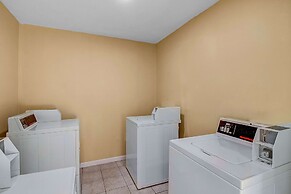 Motel 6 Front Royal, VA