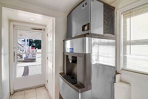 Motel 6 Front Royal, VA