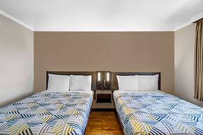 Motel 6 Front Royal, VA