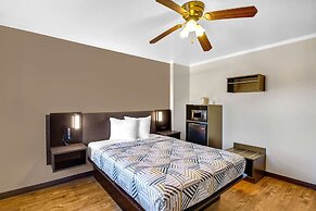 Motel 6 Front Royal, VA