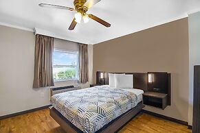 Motel 6 Front Royal, VA