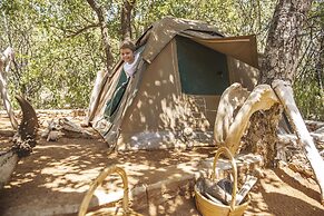 Tuningi Safari Lodge