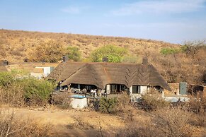 Tuningi Safari Lodge