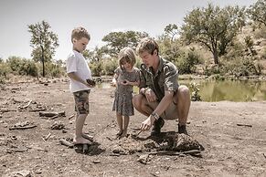Tuningi Safari Lodge