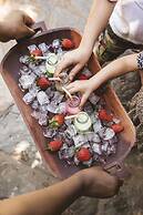 Tuningi Safari Lodge