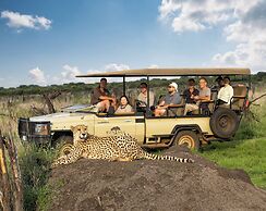 Tuningi Safari Lodge