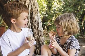 Tuningi Safari Lodge