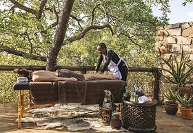 Tuningi Safari Lodge